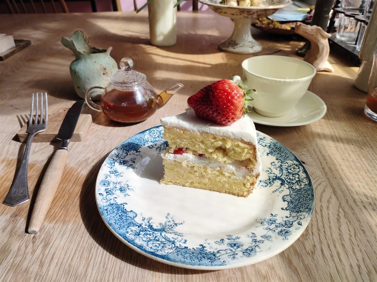 いちごがのったショートケーキのアップ